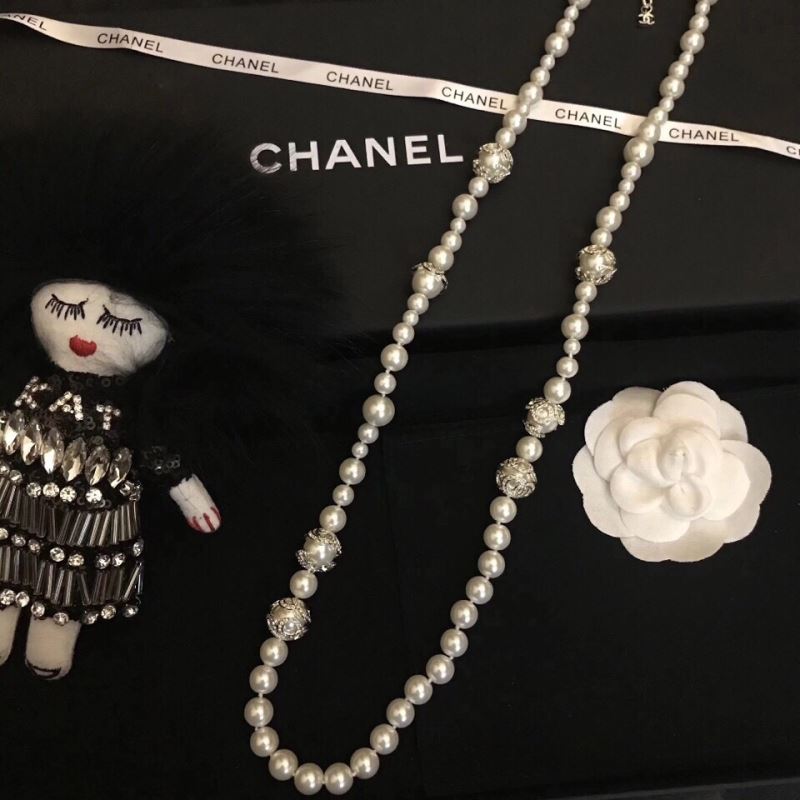 Ch*el brooches